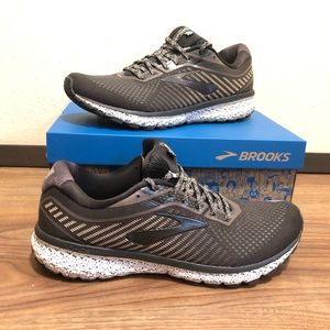 Brooks Ghost 12 "Cookies n Cream" - Men's Size 11